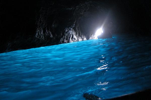 イタリア・青の洞窟