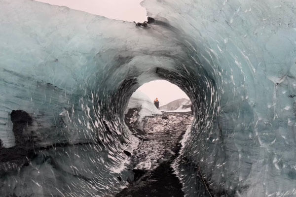 アイスランド 氷の洞窟